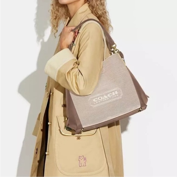 NWT Coach’s Badge Jacquard Dalton 31 Shoulder Bag Chalk Taupe - Picture 5 of 13